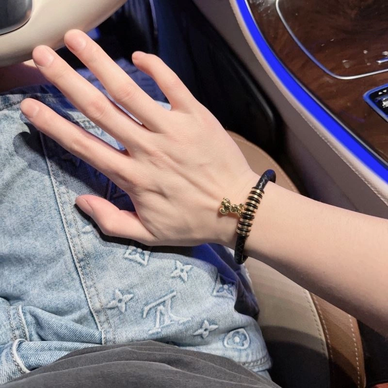 Durable Louis Vuitton Bracelets 251420