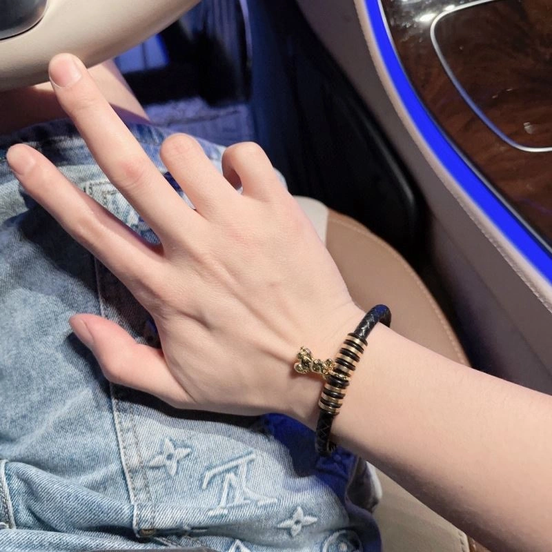 Durable Louis Vuitton Bracelets 251420