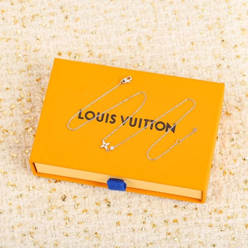 SmoothTexture Louis Vuitton Bracelets 251318