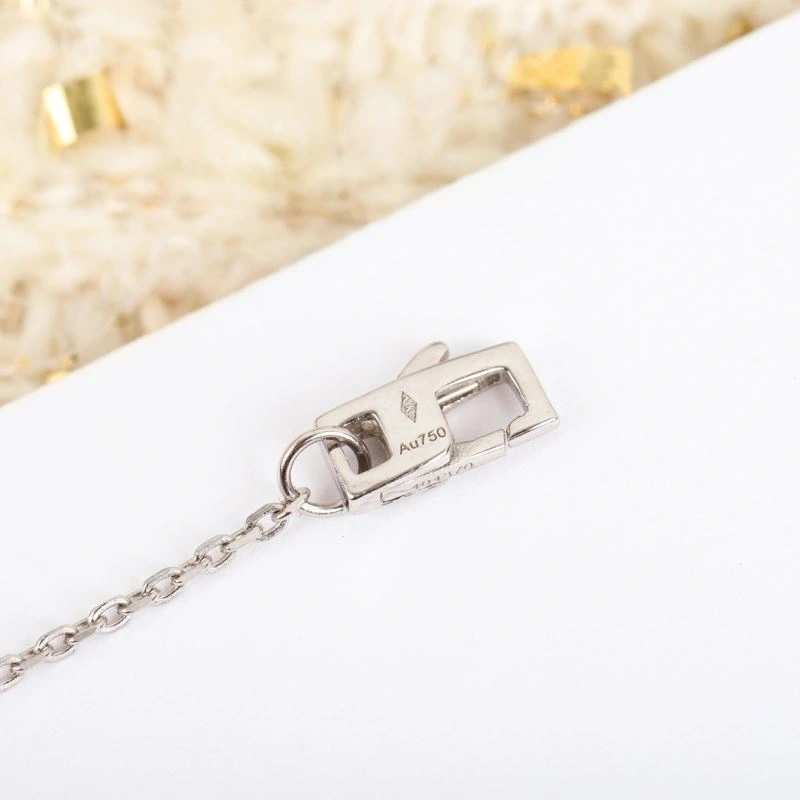 SmoothTexture Louis Vuitton Bracelets 251318