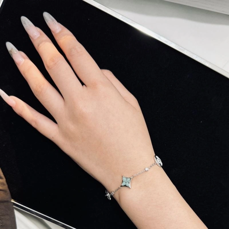 Stretchable Louis Vuitton Bracelets 251321