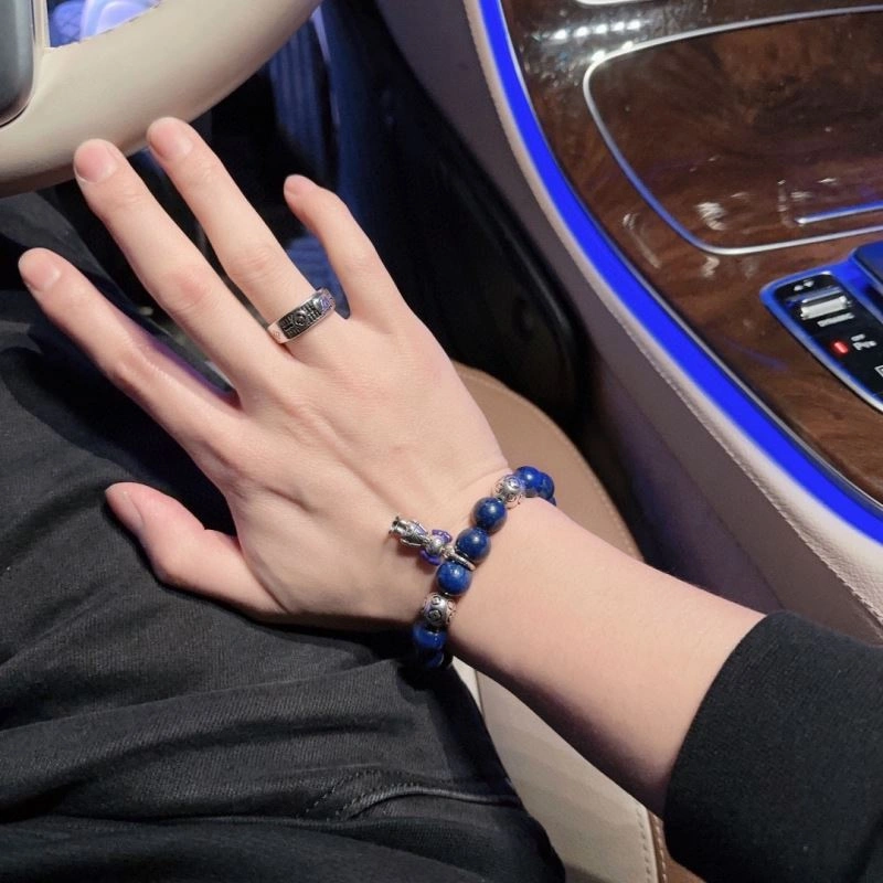 FashionForward Louis Vuitton Bracelets 251326
