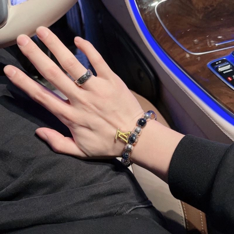 Louis Vuitton Bracelets Bright 251333