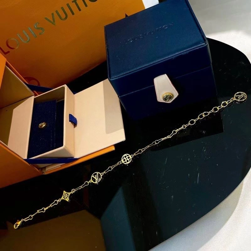 AllSeason Louis Vuitton Bracelets 251347