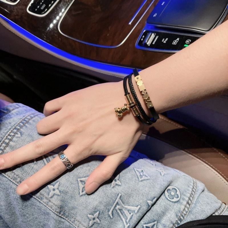 Louis Vuitton Bracelets Timeless 251343