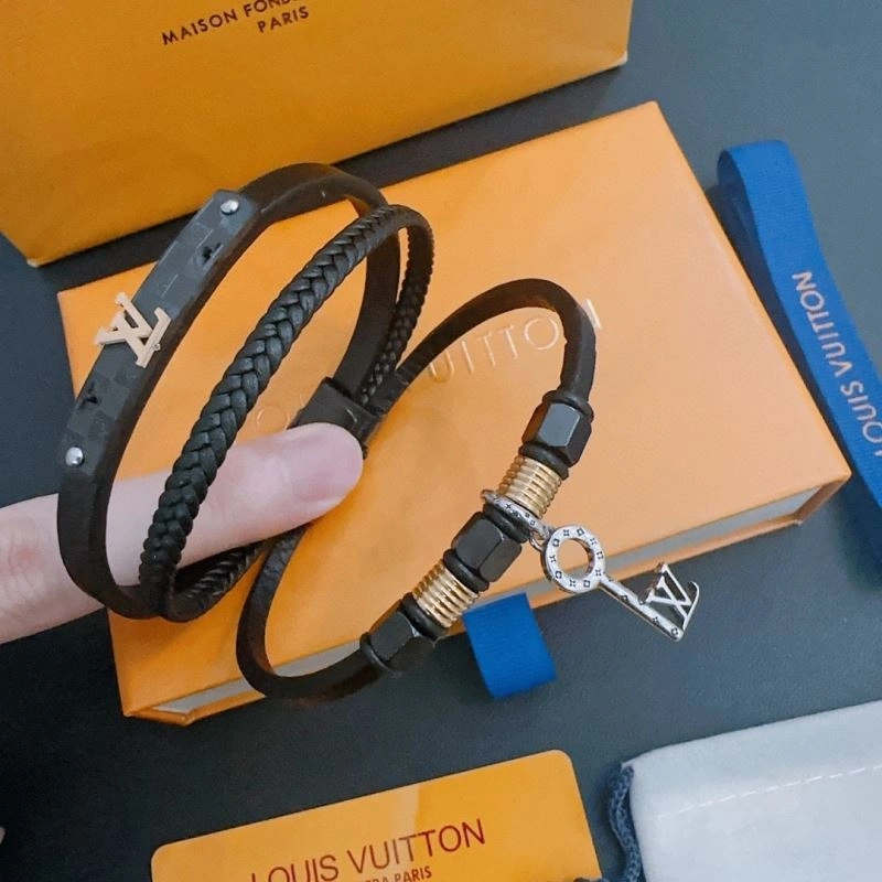 Louis Vuitton Bracelets Durable 251332