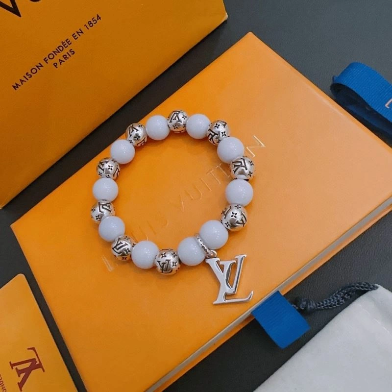 Louis Vuitton Bracelets ModernLook 251317
