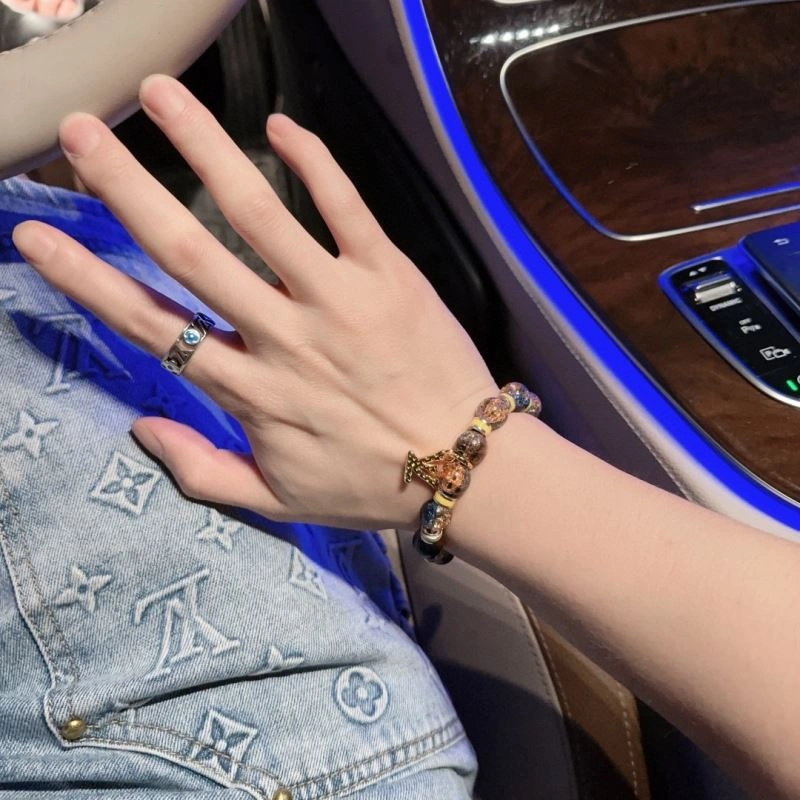 ZipUp Louis Vuitton Bracelets 251330