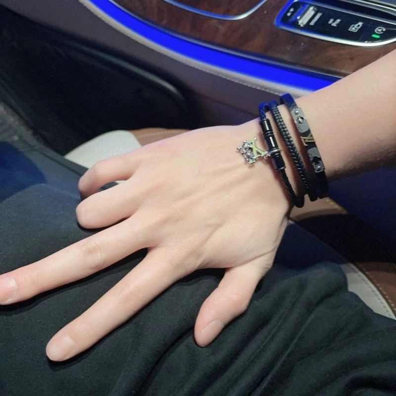 NewStyle Louis Vuitton Bracelets 251345