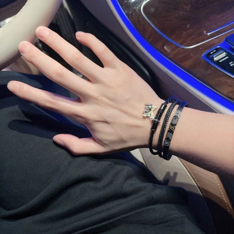 NewStyle Louis Vuitton Bracelets 251345