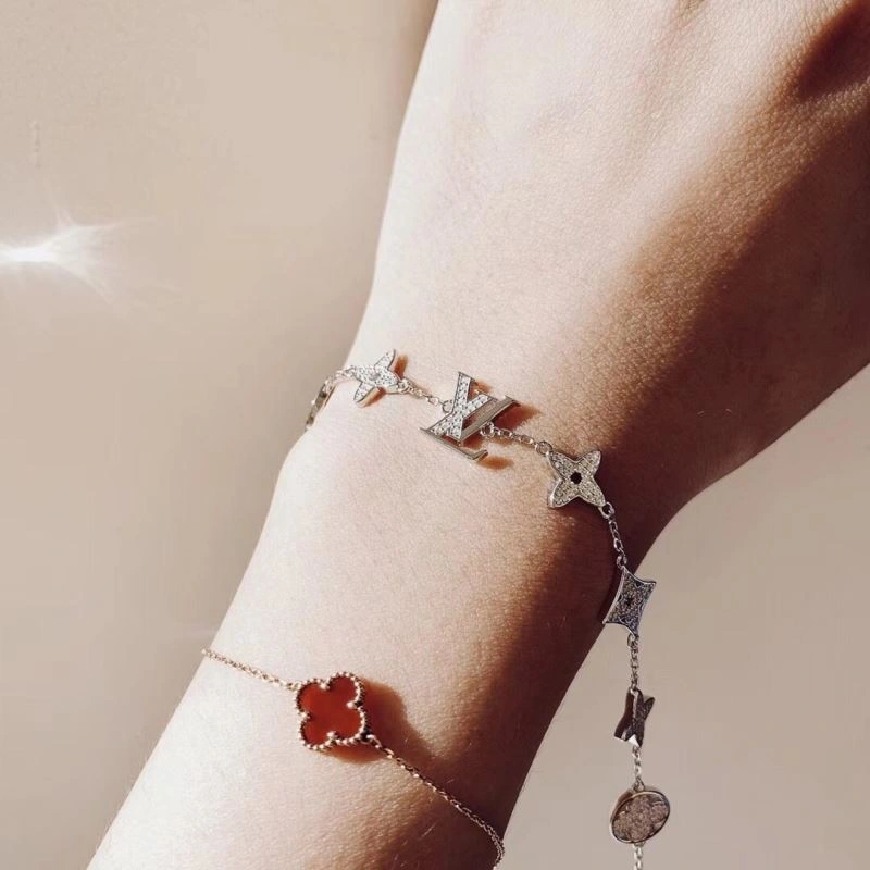 Louis Vuitton Bracelets TravelReady 251316