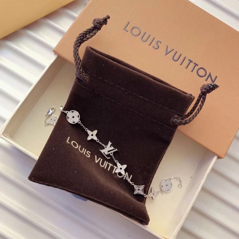 Louis Vuitton Bracelets TravelReady 251316
