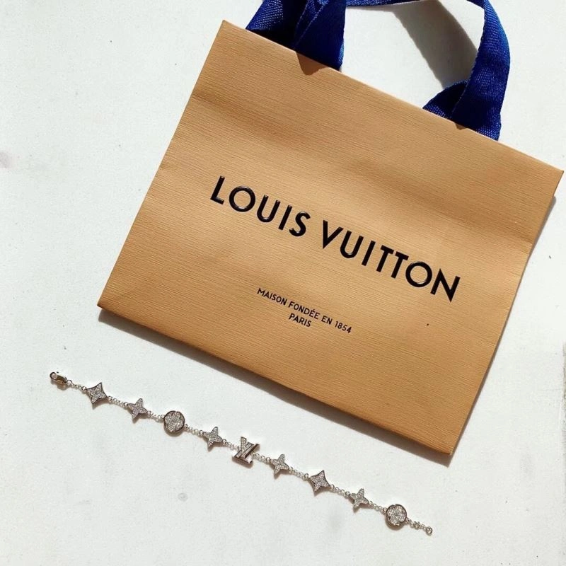 Louis Vuitton Bracelets TravelReady 251316