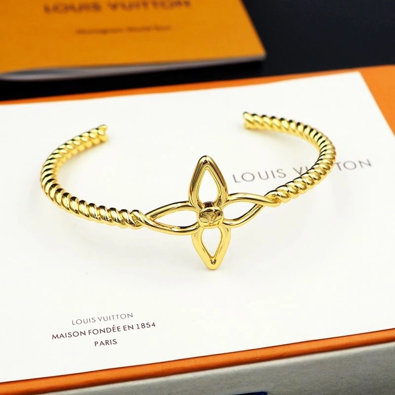 Louis Vuitton Bracelets Neat 251348
