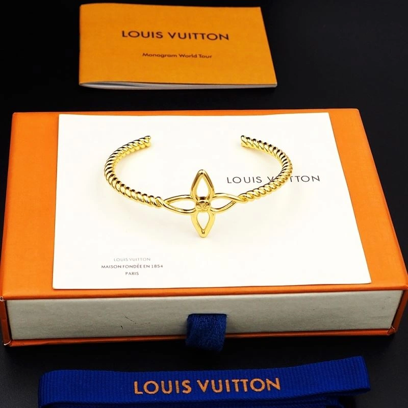 Louis Vuitton Bracelets Neat 251348