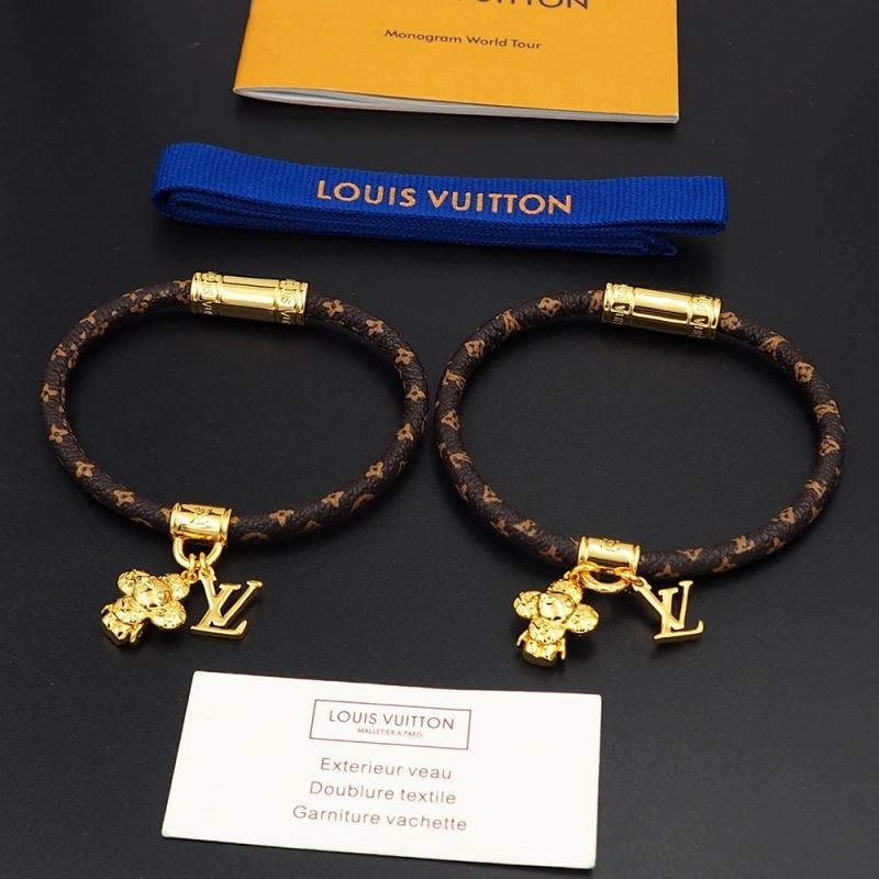 Lightweight Louis Vuitton Bracelets 251331