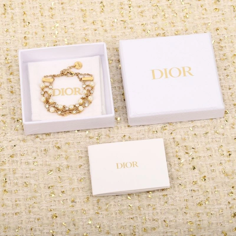 Casual Louis Vuitton Bracelets 251278