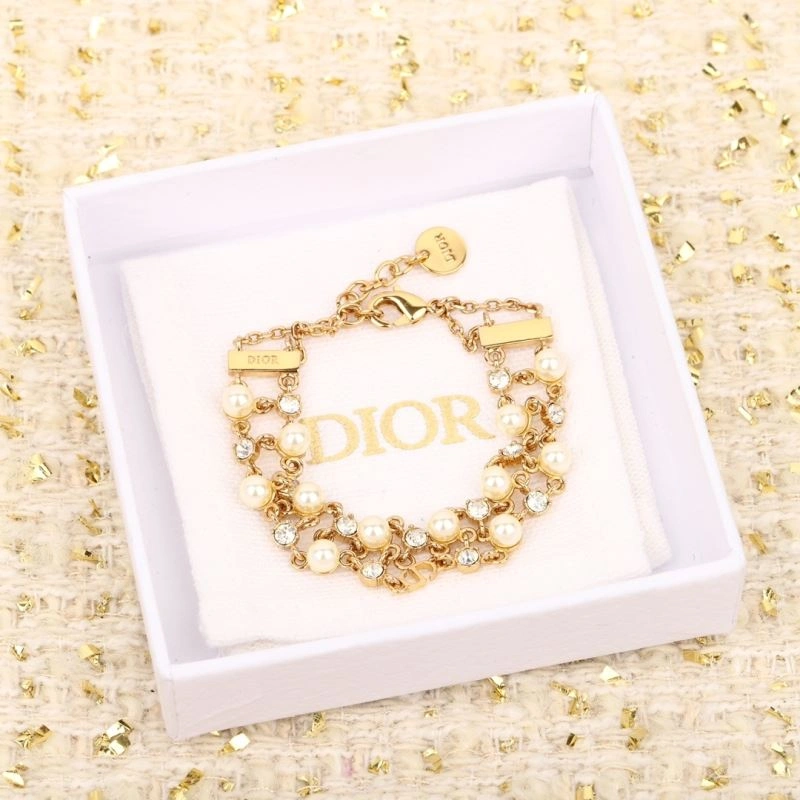 Casual Louis Vuitton Bracelets 251278
