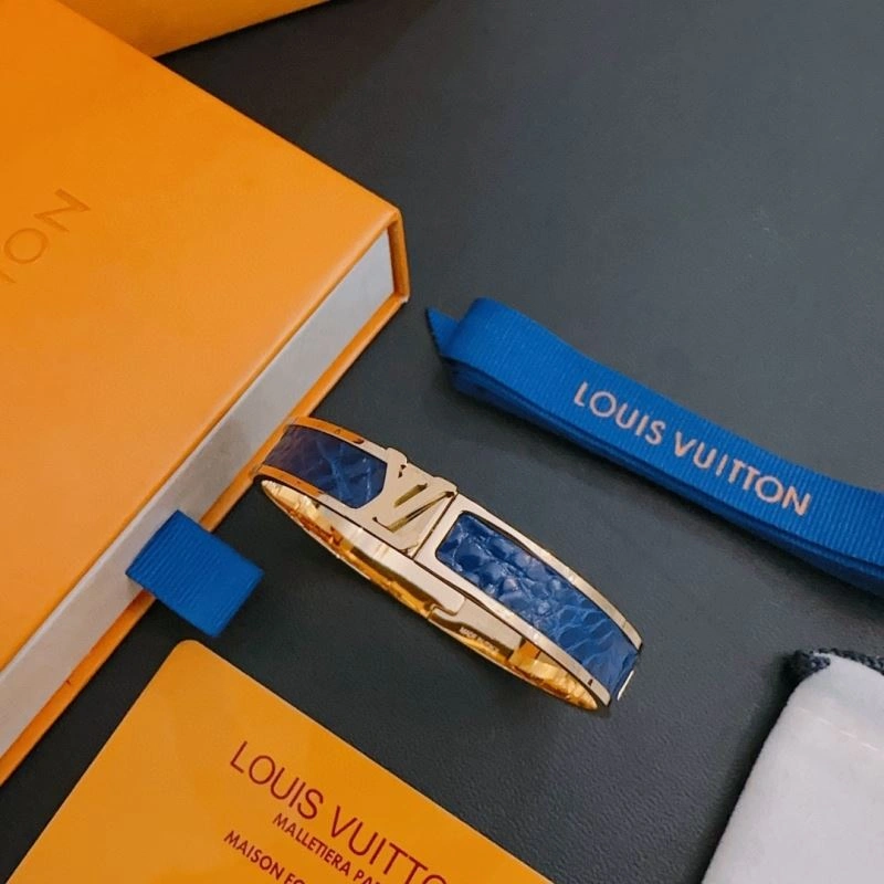 Lightweight Louis Vuitton Bracelets 251291