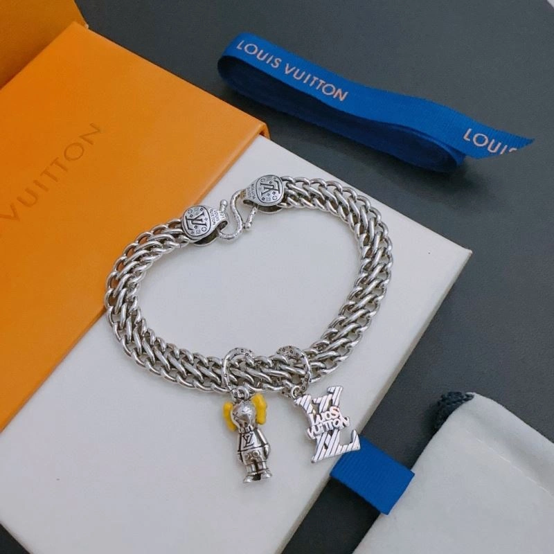 EyeCatching Louis Vuitton Bracelets 251797