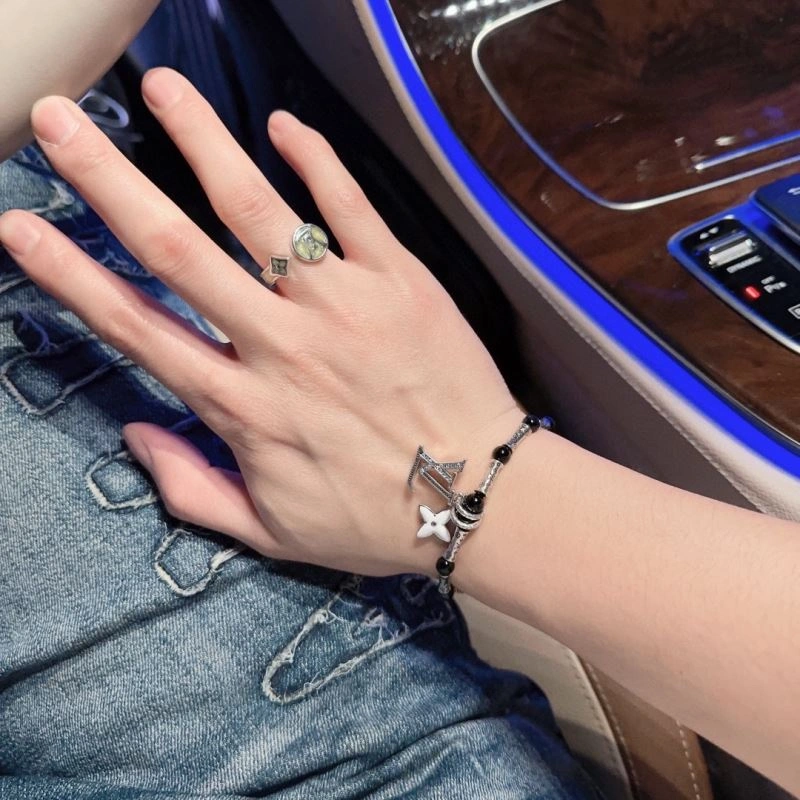 Louis Vuitton Bracelets SunProtective 251795