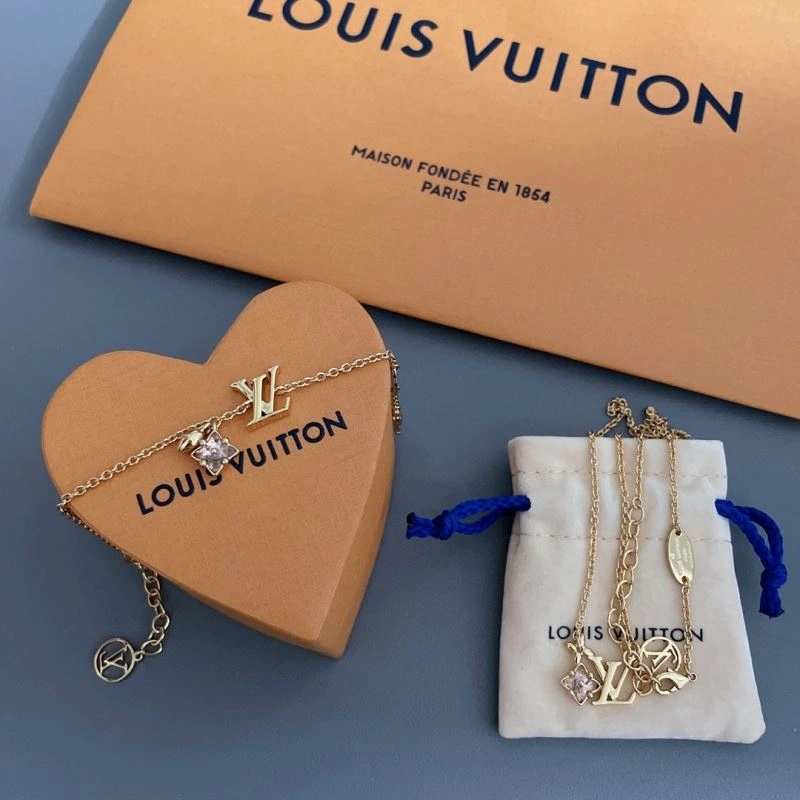 Louis Vuitton Bracelets Soft 251781