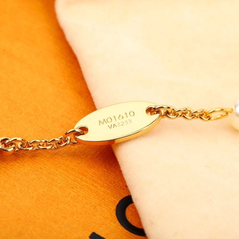 Casual Louis Vuitton Bracelets 251767