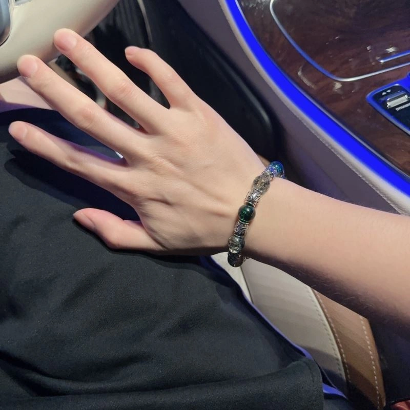 Louis Vuitton Bracelets Attractive 251788
