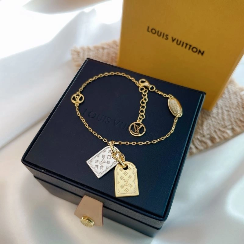 FashionForward Louis Vuitton Bracelets 251762