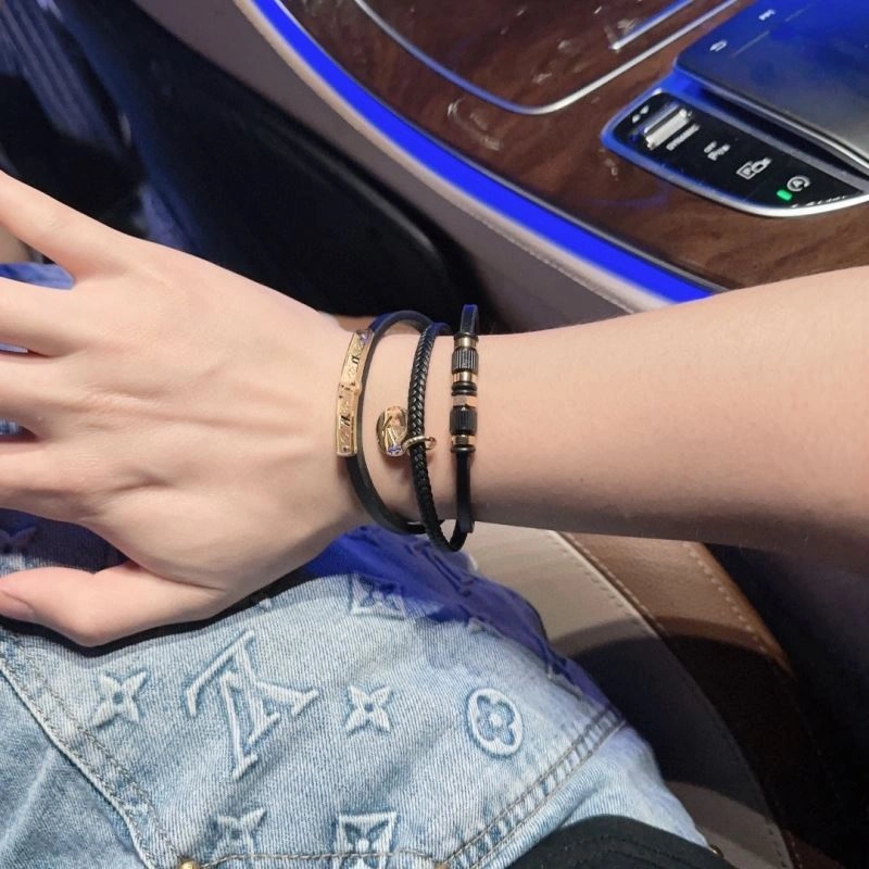 FreshLook Louis Vuitton Bracelets 251789