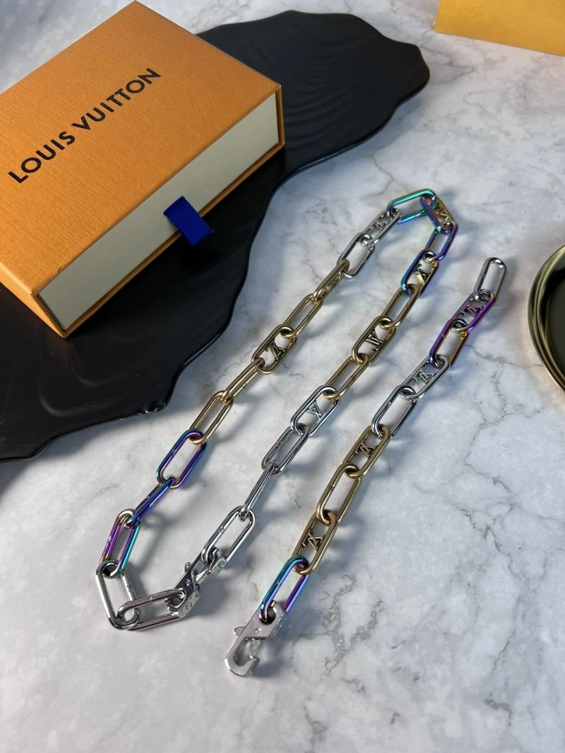 Tailored Louis Vuitton Bracelets 251785