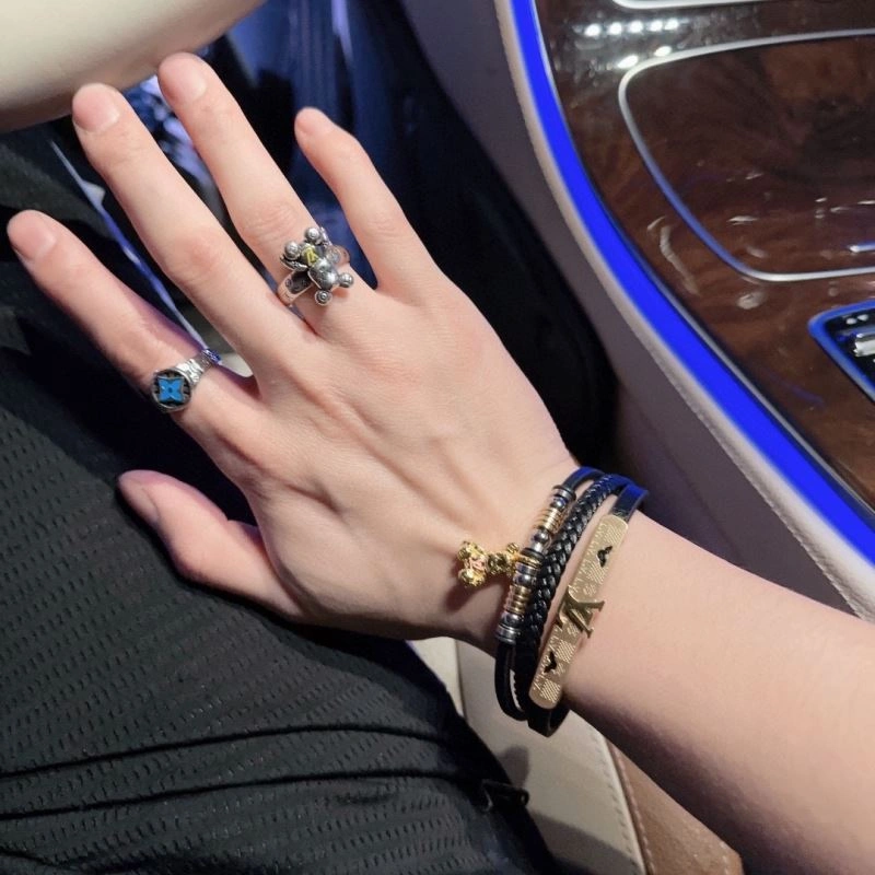Louis Vuitton Bracelets QuickDry 251777