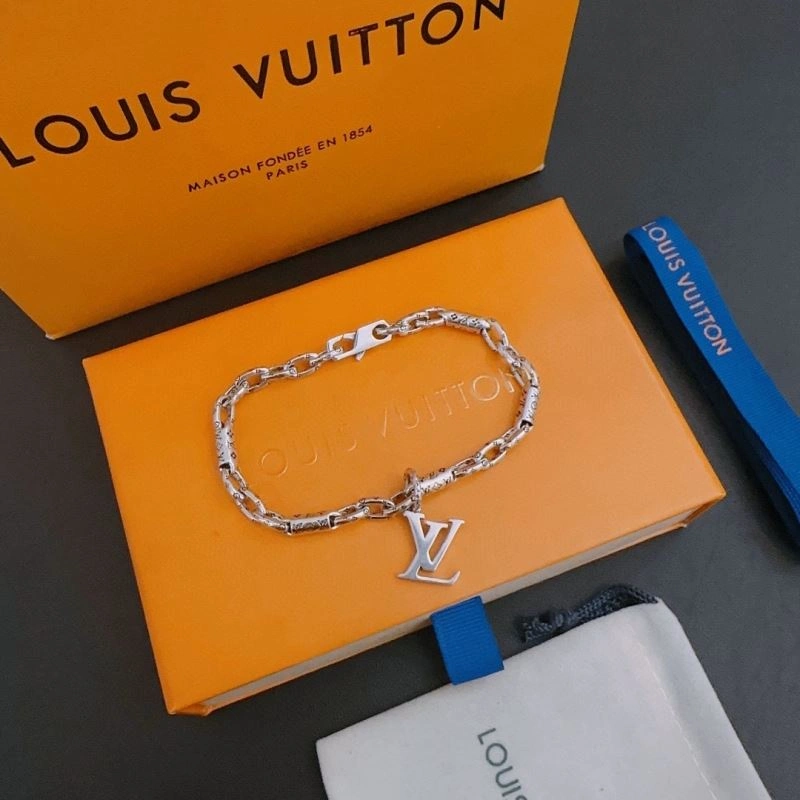 Louis Vuitton Bracelets Packable 251770