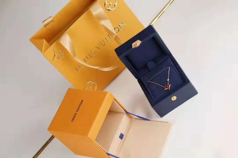 Louis Vuitton Bracelets FreshLook 251780