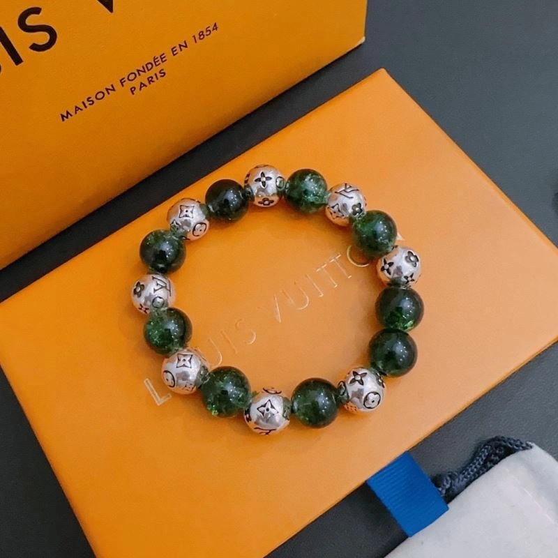 Minimalist Louis Vuitton Bracelets 251763