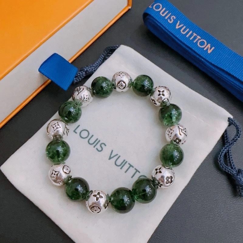 Minimalist Louis Vuitton Bracelets 251763