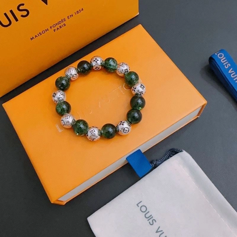 Minimalist Louis Vuitton Bracelets 251763