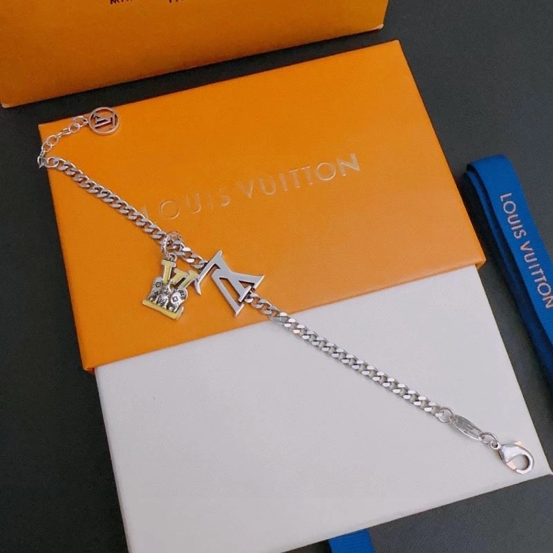 Supportive Louis Vuitton Bracelets 251768