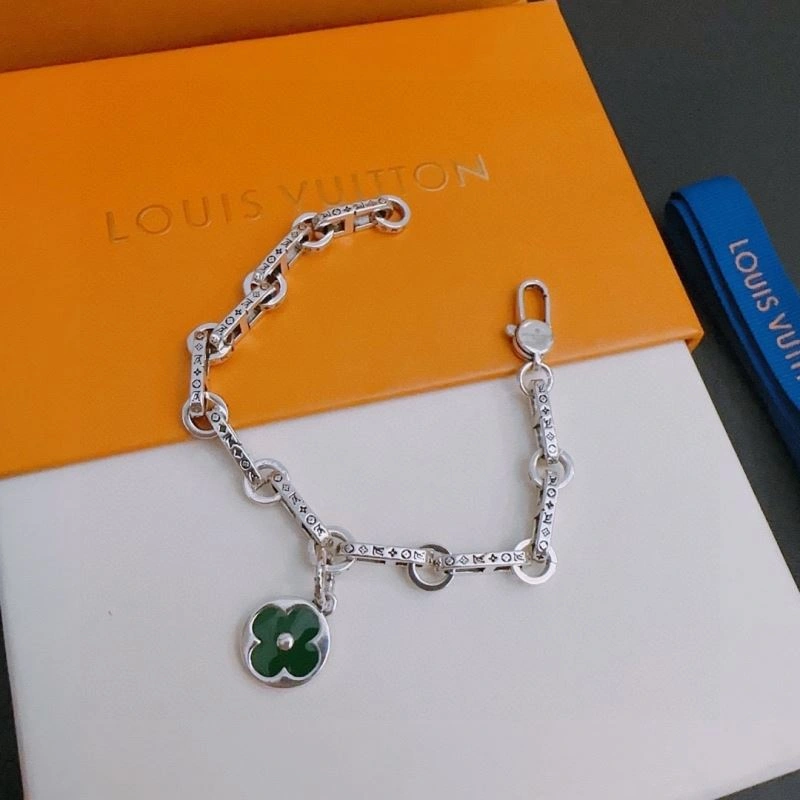 Minimalist Louis Vuitton Bracelets 251764