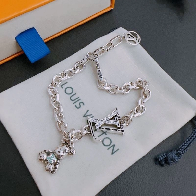 FashionForward Louis Vuitton Bracelets 251756