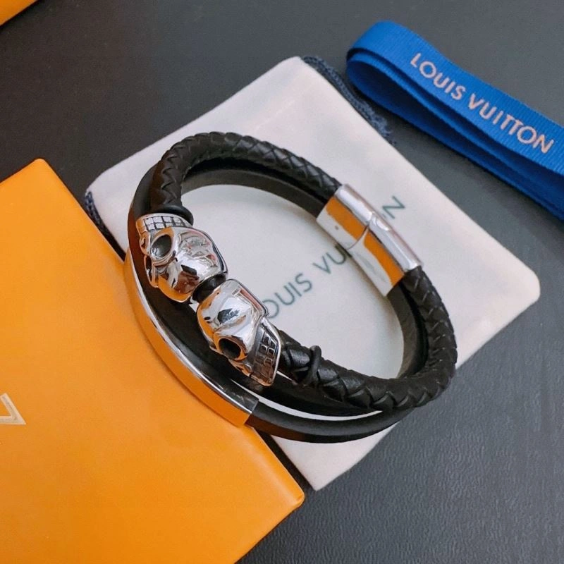 Lightweight Louis Vuitton Bracelets 251755