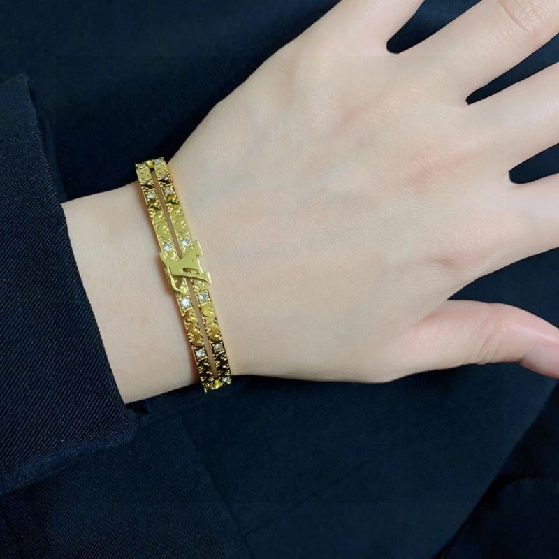 Louis Vuitton Bracelets Flexible 251609