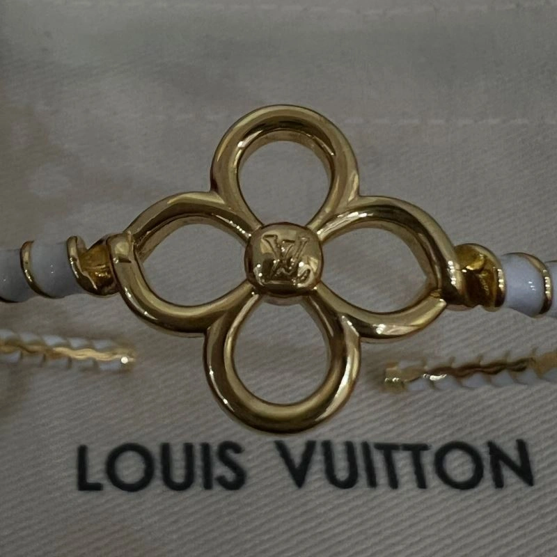 SoftTouch Louis Vuitton Bracelets 251618