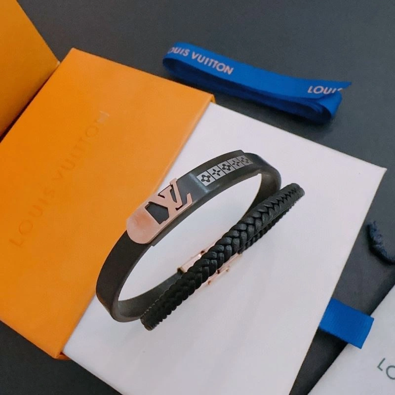 Louis Vuitton Bracelets Youthful 251612
