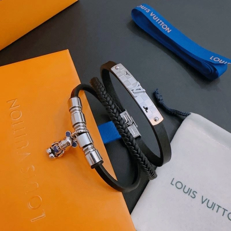 Sophisticated Louis Vuitton Bracelets 251617