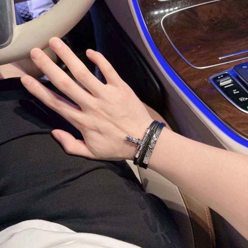 Sophisticated Louis Vuitton Bracelets 251617