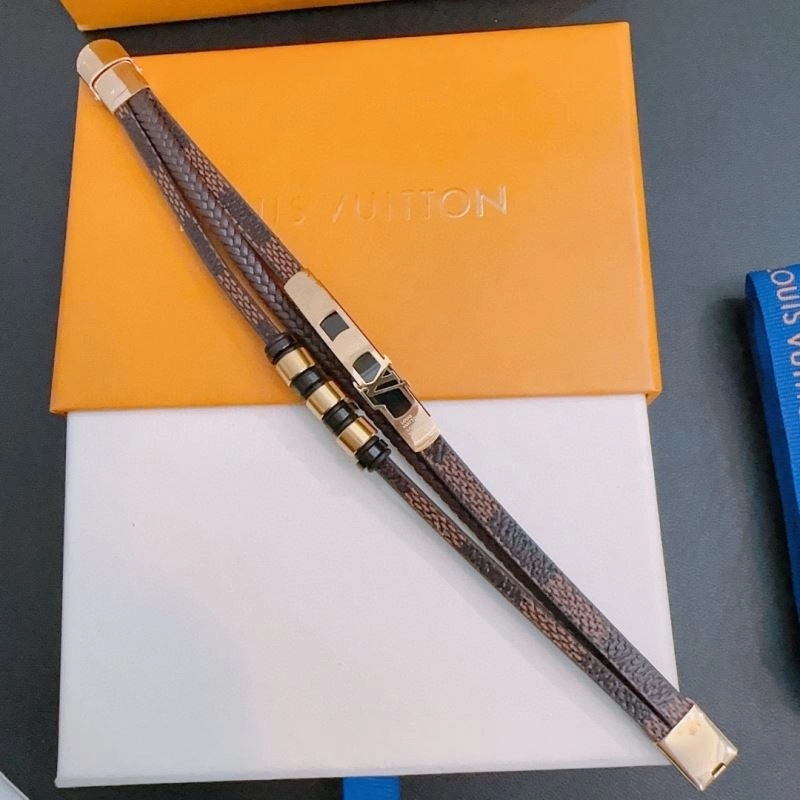Louis Vuitton Bracelets Supportive 251598