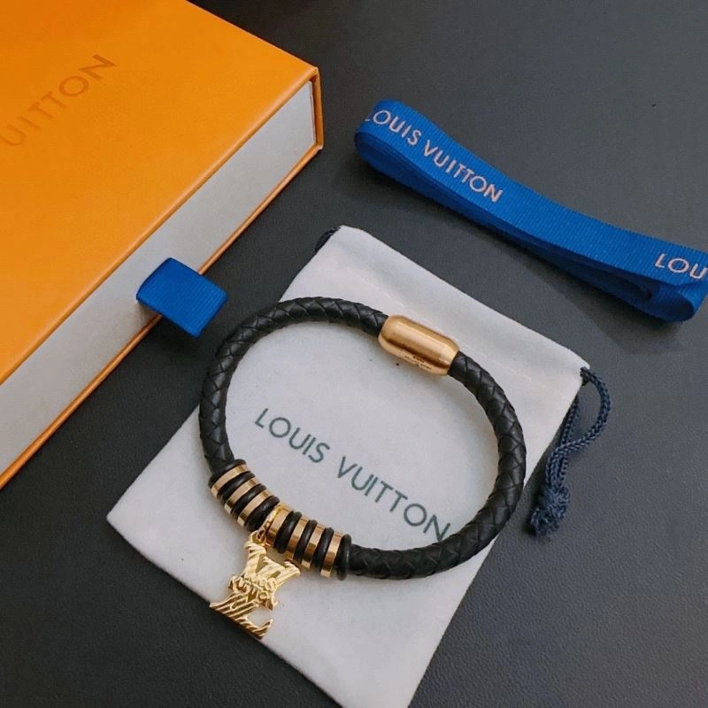 Refined Louis Vuitton Bracelets 251591