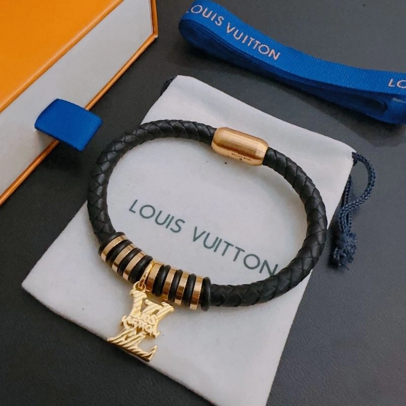Refined Louis Vuitton Bracelets 251591