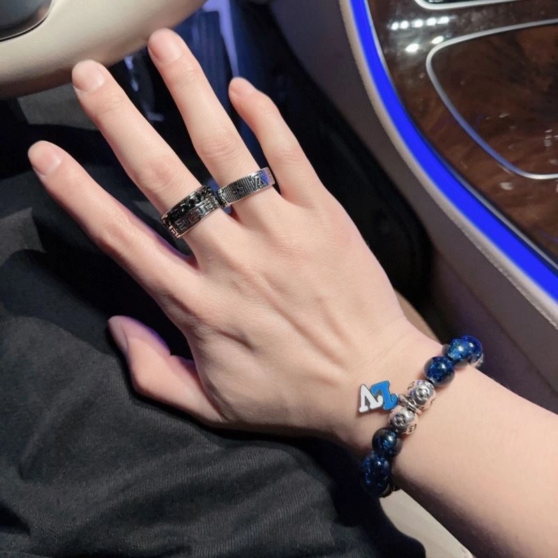 Louis Vuitton Bracelets ZipUp 251589